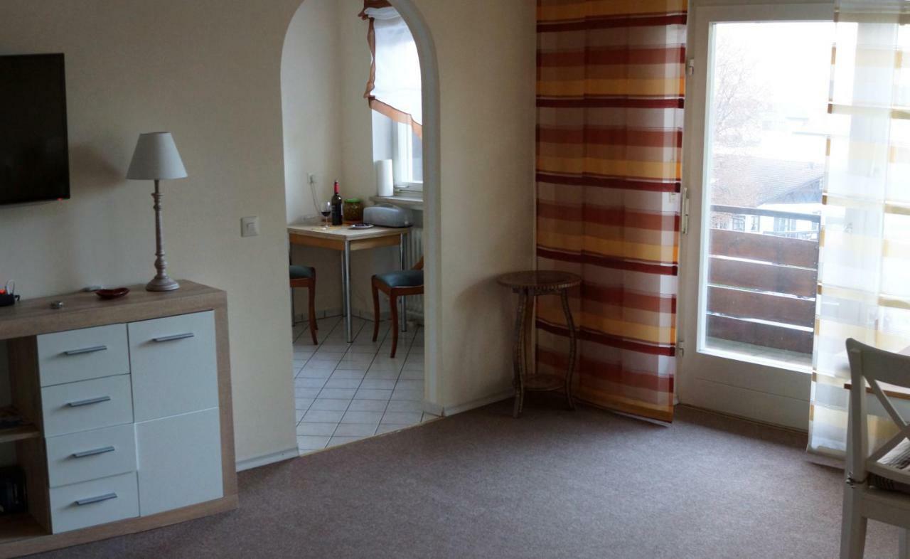 Sunny 1-Room Apartment Near Railway Station جارمش بارتنكيرشن المظهر الخارجي الصورة